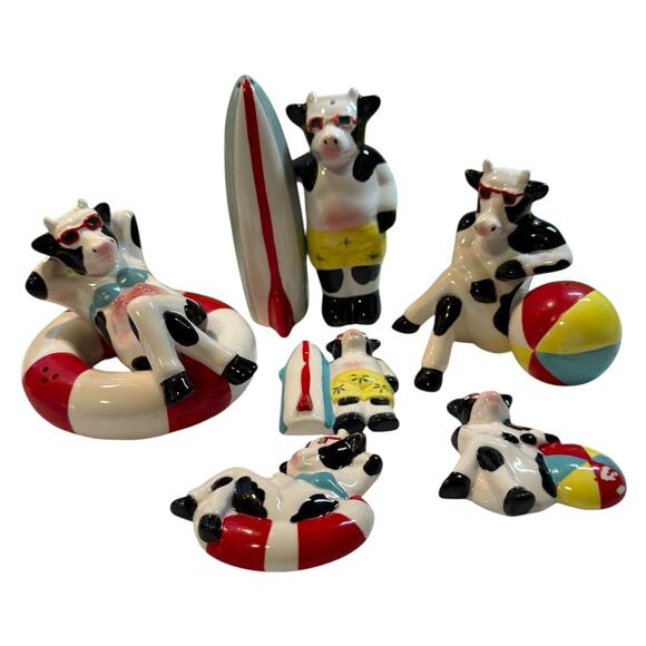 Vintage 1991 Vandor Beach Life Cow Salt Pepper Shakers with Refrigerator Magnets - Picture 1 of 16